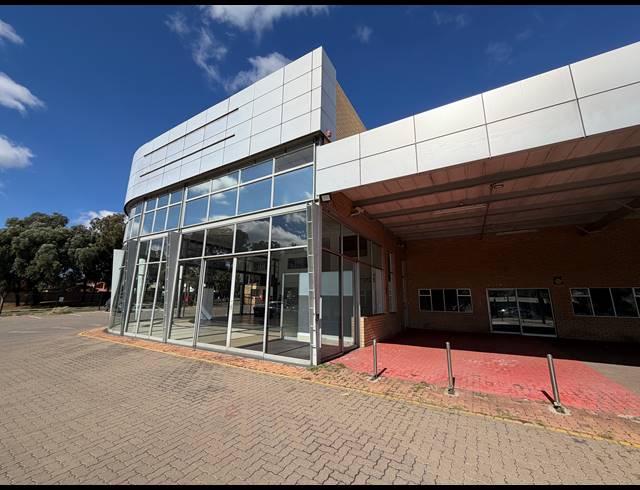 2,227.20M² SHOWROOM TO LET IN BRUMA